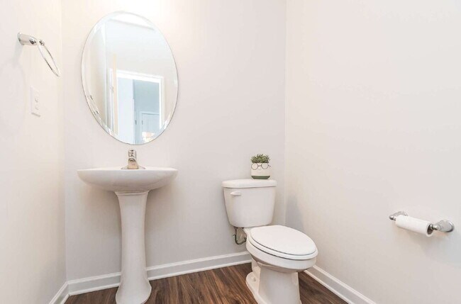 Building Photo - Stunning 4-Bed Home in Wendell with Granit...