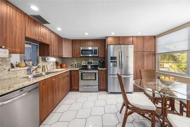 Building Photo - 2504 Antigua Terrace