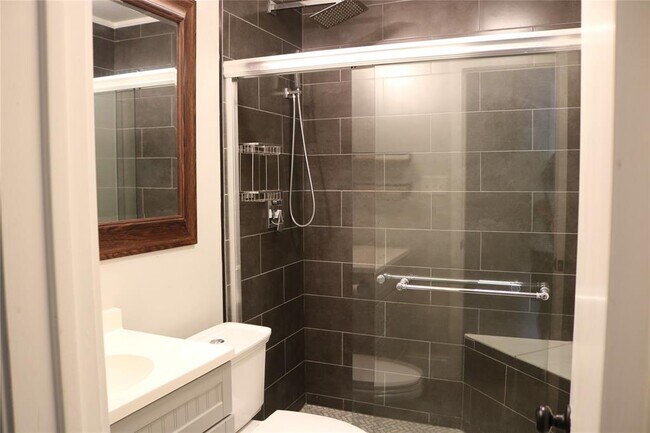 Building Photo - 1111 Blue Fox Dr