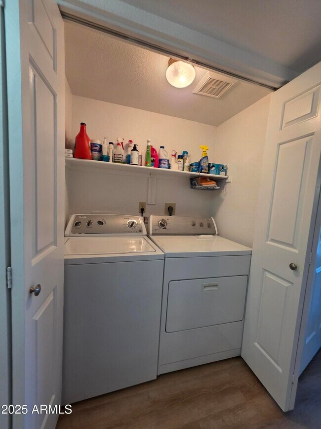 Building Photo - 11011 N 92nd St