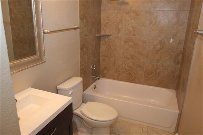 Building Photo - 4802 Maurita Dr