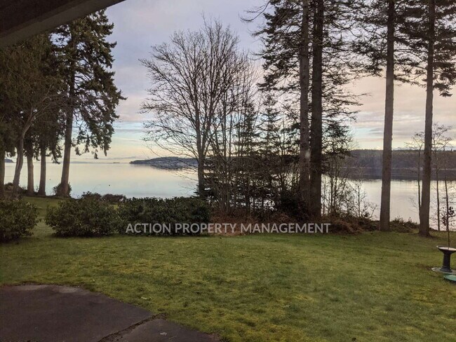 Building Photo - 2 bed 1 bath waterfront home, in Sequim