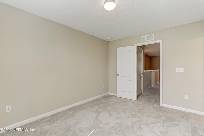 Building Photo - 1325 Salt Ridge Ave