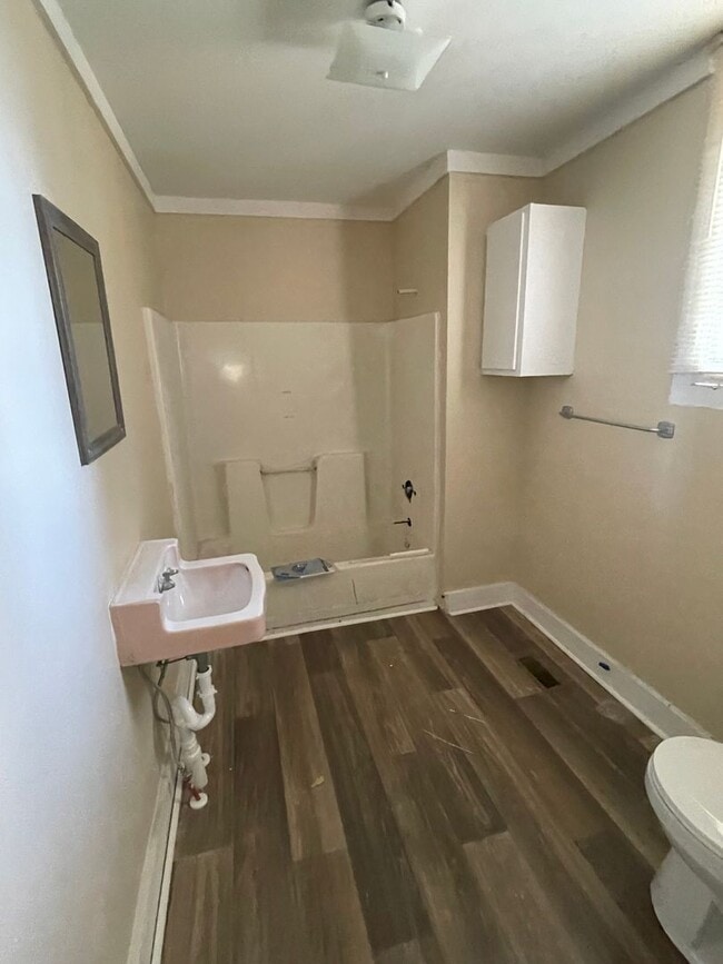 Building Photo - Charming Subdivided Victorian Home