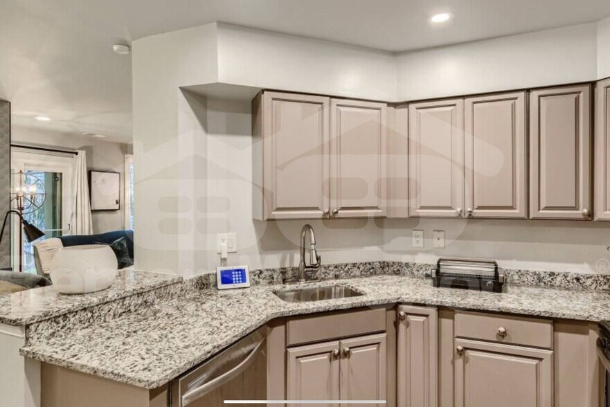 Building Photo - 4998 Dorsey Hall Dr