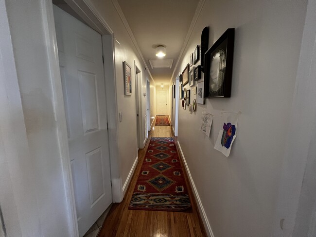 Building Photo - 612 Freda Villa
