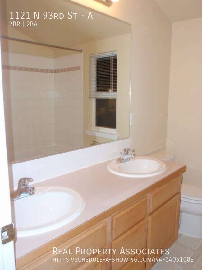 Building Photo - 1121 N 93rd St