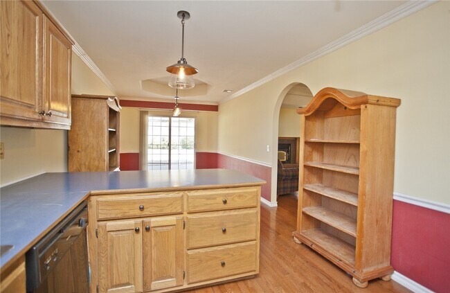 Building Photo - 304 Old Forge Dr