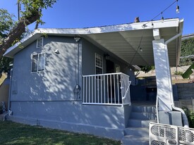 Building Photo - 1627 Donaldson St