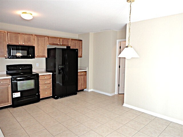 Building Photo - 322 Brookview Dr