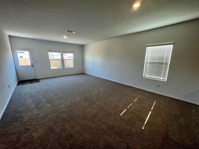 Building Photo - 2400 Fullmoon Dr