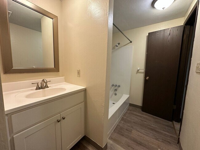 Building Photo - Amazing 1 Bedroom with Beautiful Exposed Brick! Off-Street Parking & Laundry Included!