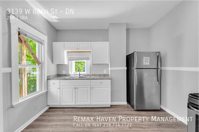 Building Photo - 3139 W 88th St