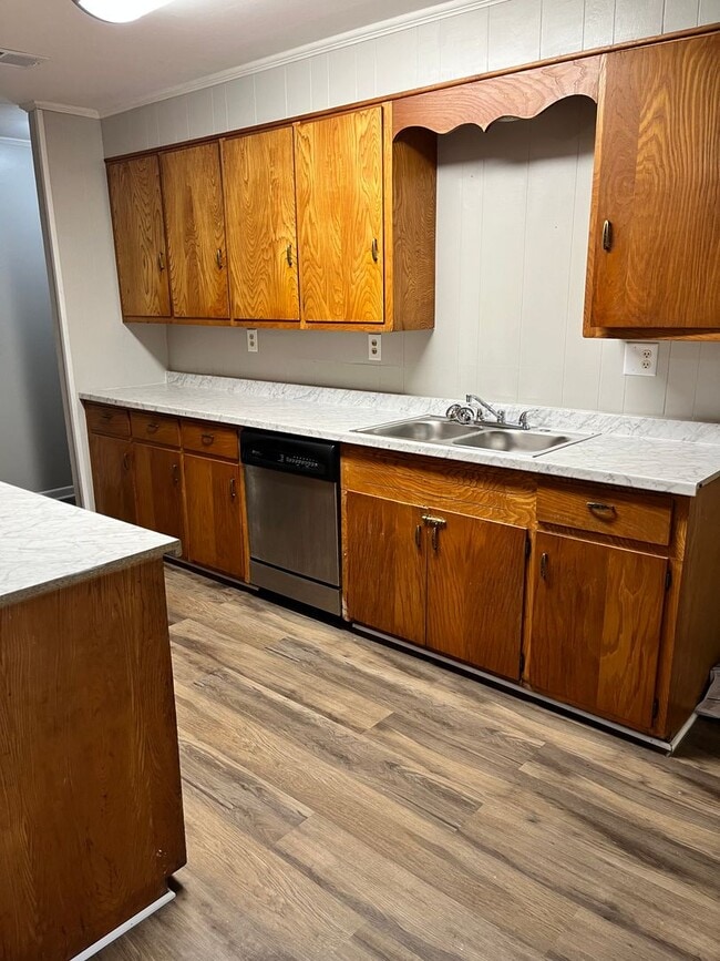 Building Photo - 3 Bedroom 1.5 Bath House in PG School Dist...