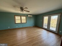 Building Photo - 18 N C and P Ln