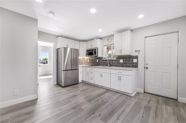 Building Photo - 5149 Poncho Cir