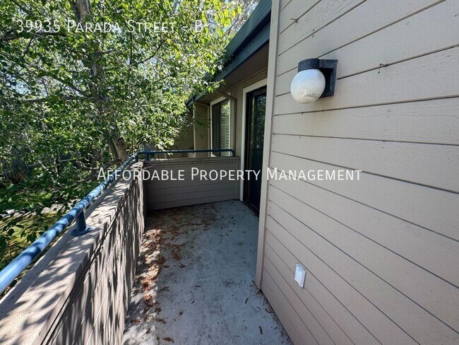 Building Photo - 39935 Parada St