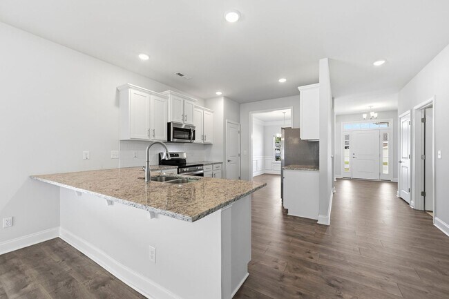 Building Photo - 903 Eakins Ln