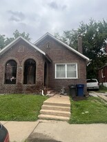 Building Photo - 4049 Darby St