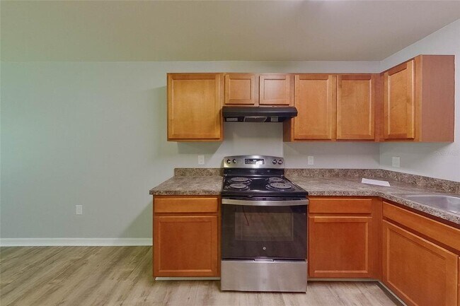 Building Photo - 2103 Roosevelt Ave