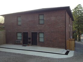 Building Photo - 114 Stratton St