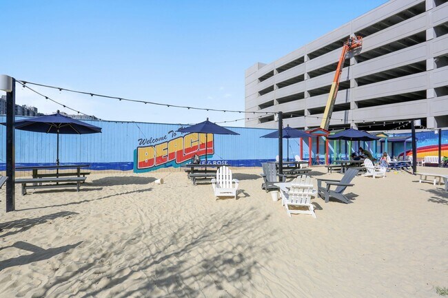 Building Photo - Luxury 2BD/2BA in The Gallery - Across from PIKE & ROSE + White Flint Metro