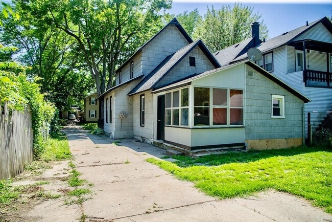 Building Photo - 51 Colfax St NE