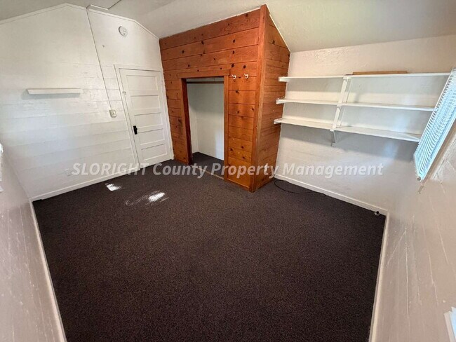 Building Photo - AVAILABLE NOW - Two Blocks From Poly - 2 Bed / 1 Bath
