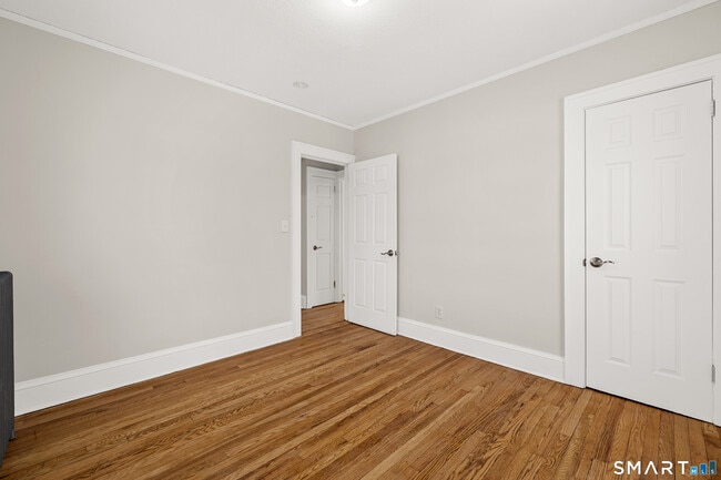 Building Photo - 1172 New Britain Ave