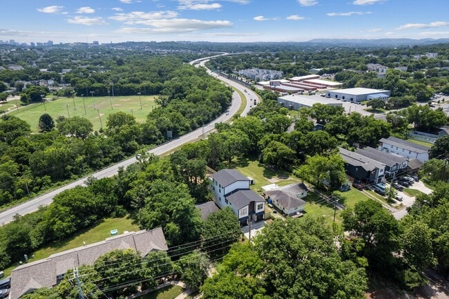 Building Photo - 660 Vernon Ave