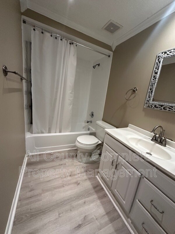 Building Photo - 6653 Periwinkle Dr