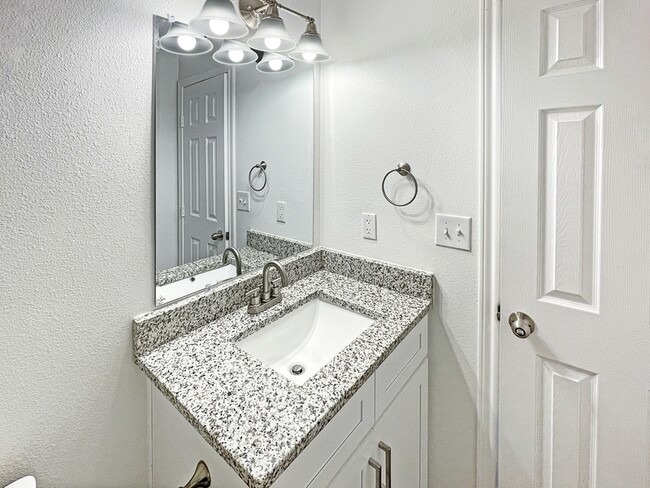 Building Photo - 437 S Cleburne Whitney Rd