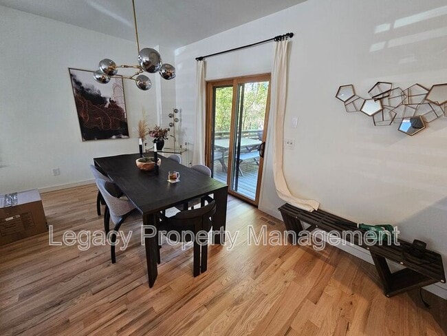 Building Photo - 1211 Gilbert St