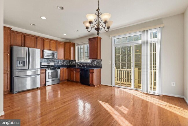 Building Photo - 4505 Henley Pl