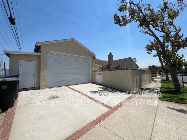 Building Photo - 5325 Arvada St