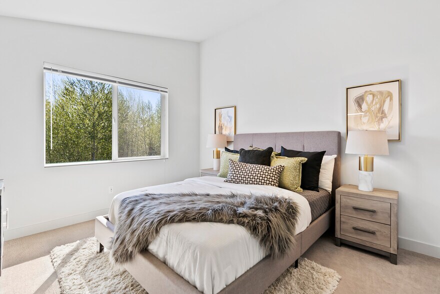 Building Photo - 17905 35th Ave SE