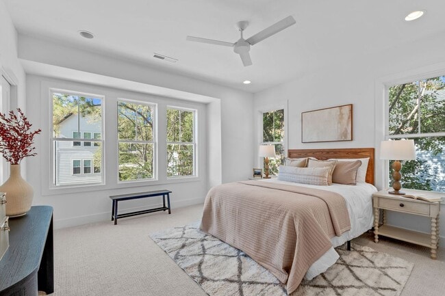 Building Photo - **OFFERING RENT PROMOTION FOR FIRST 6 MONTHS, REFUNDABLE APPLICATION FEES & $200 MOVE IN PROMOTIO...