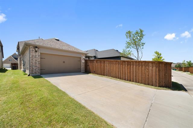 Building Photo - 8208 Legacy Trl