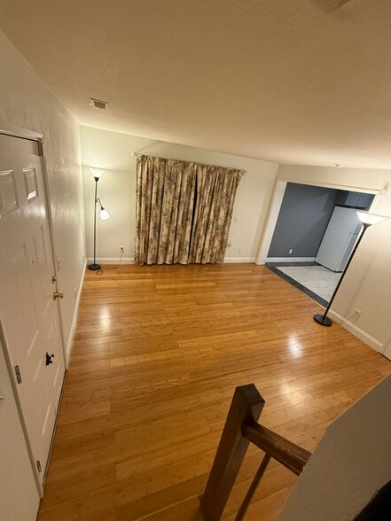 Building Photo - 28 Chesley Ave