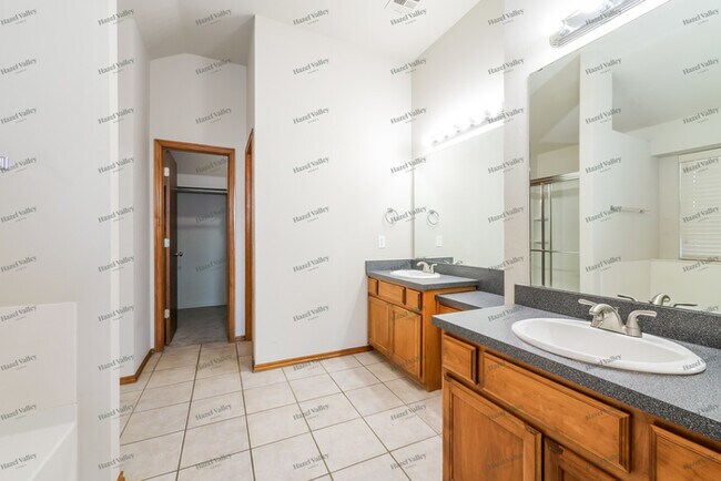 Building Photo - 2512 NW 179th Ct