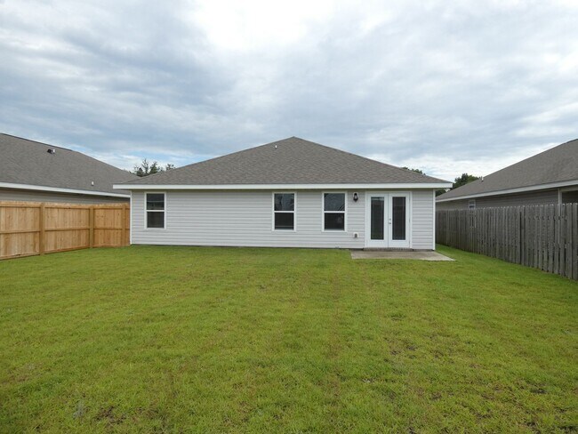 Building Photo - Modern 3-Bedroom Home - Cambria