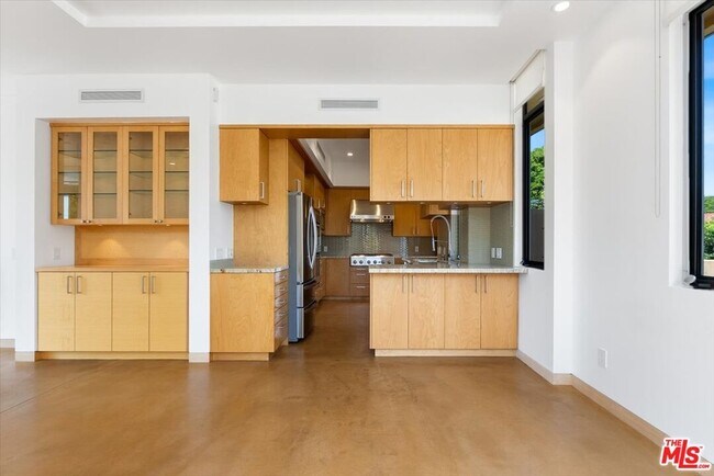 Building Photo - 2301 10th St