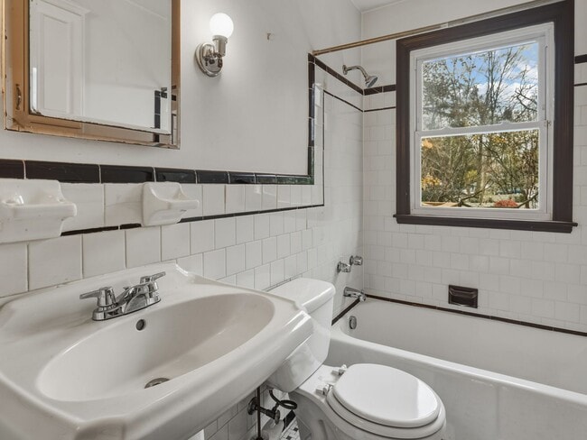 Building Photo - Annapolis Eastport Area 3 bedroom House