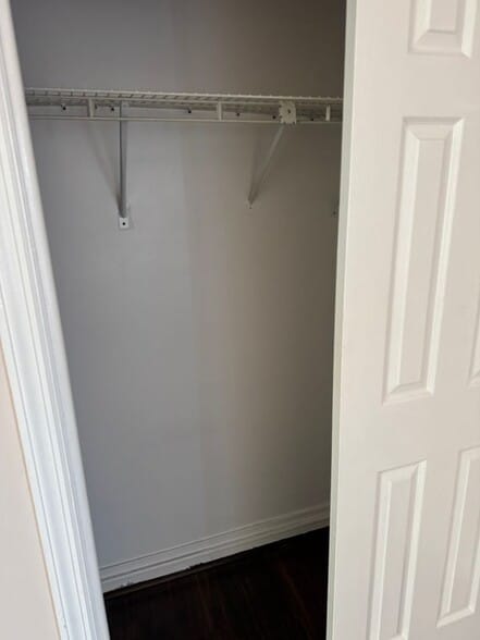 Building Photo - 807 Eagle St