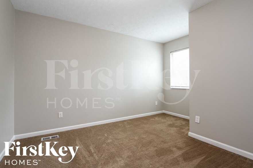 Building Photo - 1921 S Werges Ave