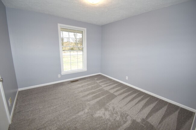 Building Photo - 3 Bedroom Pet Friendly Home For Rent!