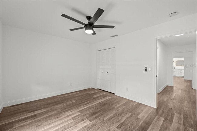 Building Photo - 11218 Creek View Dr