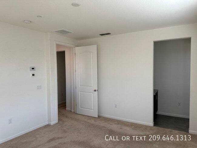 Building Photo - 17624 Monroe Dr