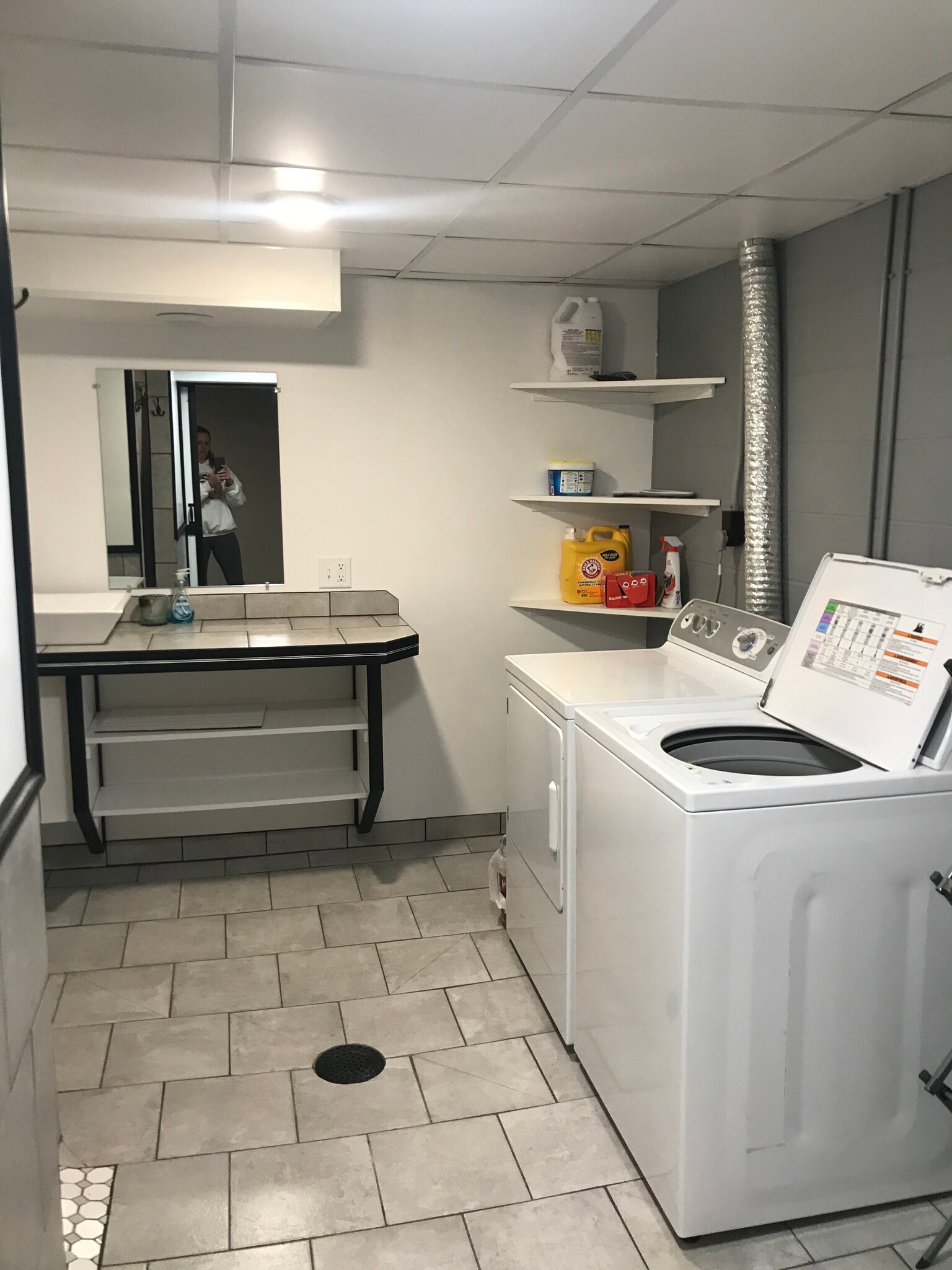 Basement laundry/bathroom - 2414 W 5th St