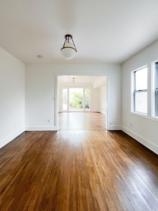 Building Photo - 2246 N Alvarado St